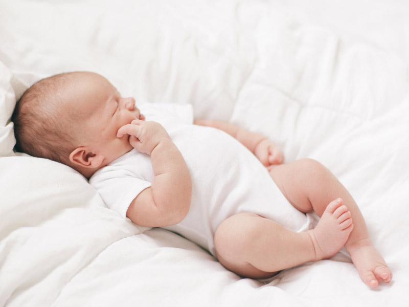 Сон у новорожденных (0-2 месяцев)